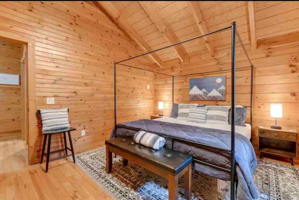 Cozy Creekside Cabin Waynesville Exterior foto