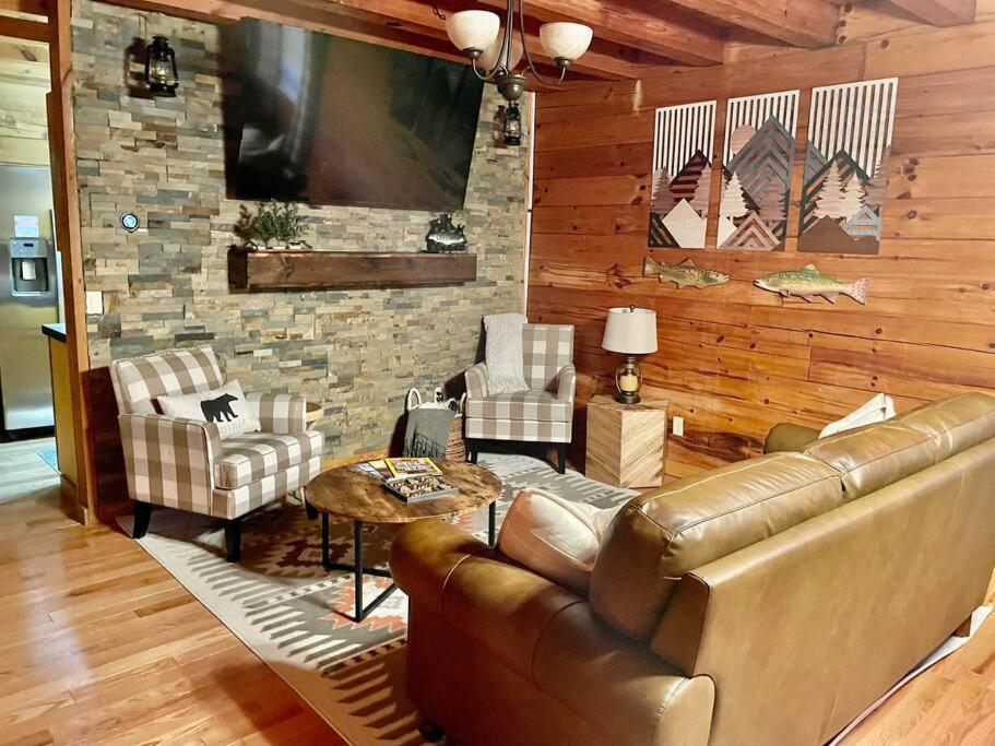 Cozy Creekside Cabin Waynesville Exterior foto
