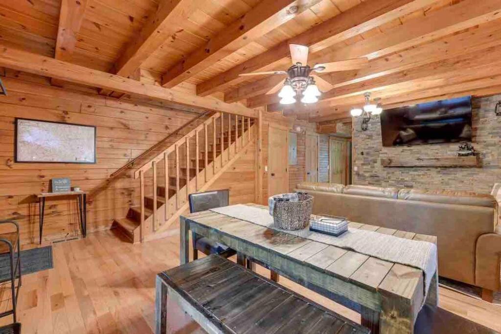 Cozy Creekside Cabin Waynesville Exterior foto